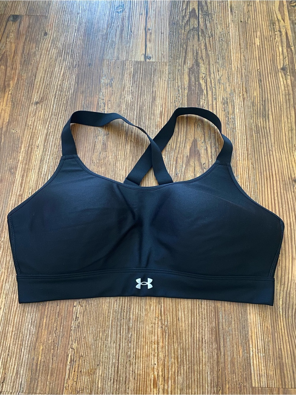 Under Armour Women’s Black Cross-Back Performance Sports Bra